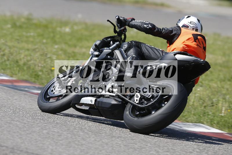 /12 30.04.2025 Speer Racing ADR/Gruppe gruen/backside